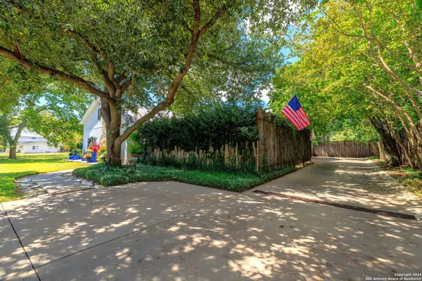 Fredericksburg, TX 78624,904 Lincoln