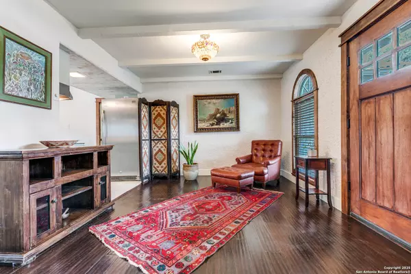 San Antonio, TX 78240,6122 Forest Court