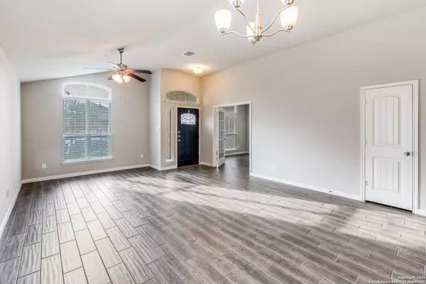 New Braunfels, TX 78130,925 Cypress Ml