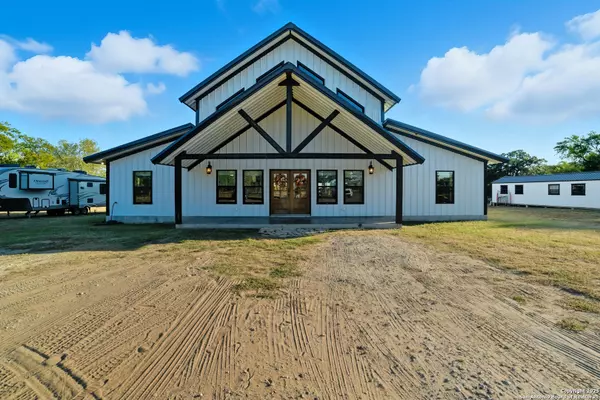 Atascosa, TX 78002,11103 Jarratt