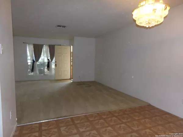 San Antonio, TX 78227,7223 Timbercreek