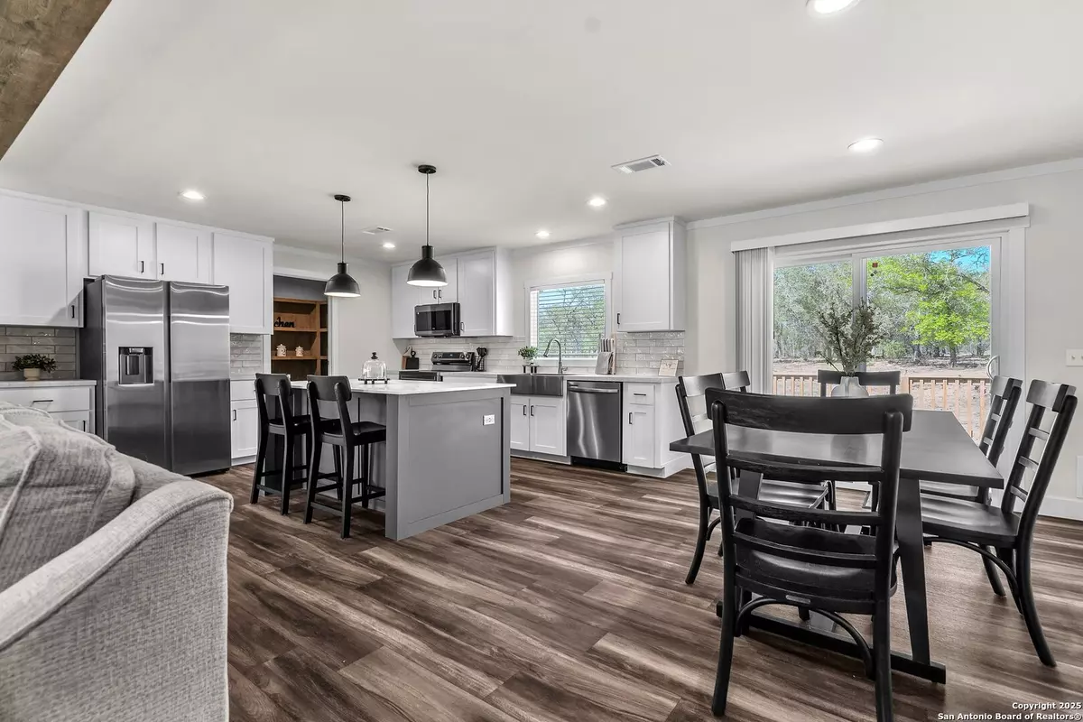 La Vernia, TX 78121,148 Syrah St