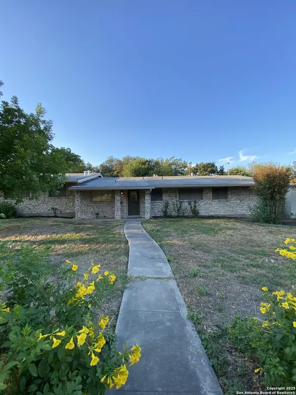 611 OBLATE DR, San Antonio, TX 78216-7327