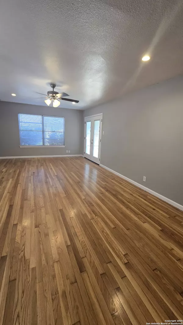 San Antonio, TX 78216,606 Shadywood