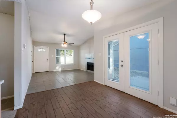 San Antonio, TX 78244,4015 Colonial Sun