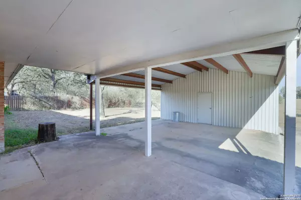 Stockdale, TX 78160,25 County Road 427