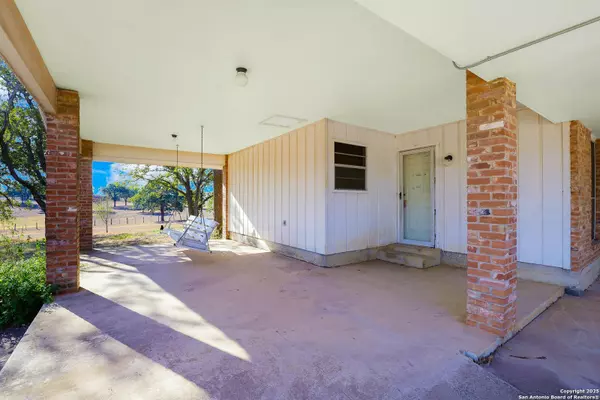 Stockdale, TX 78160,25 County Road 427