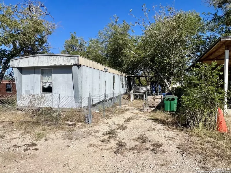 5407 Copperhead Ln, San Antonio, TX 78222