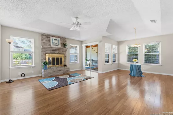 Schertz, TX 78154,1121 Mossy