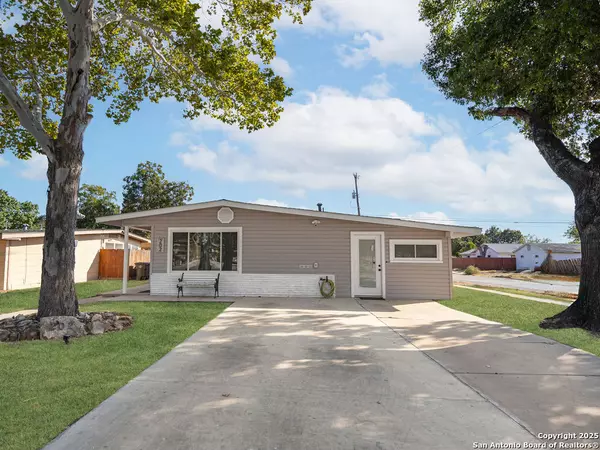 202 Formosa Blvd, San Antonio, TX 78221