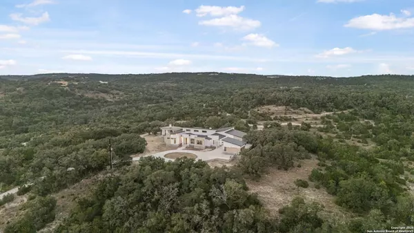 Helotes, TX 78023,1418 Park Road 37