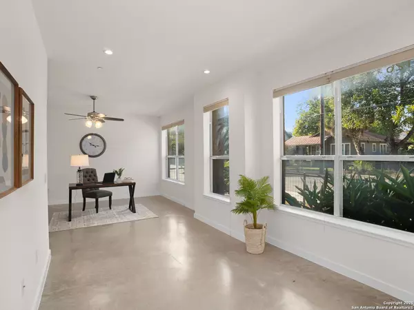 San Antonio, TX 78212,1126 E quincy