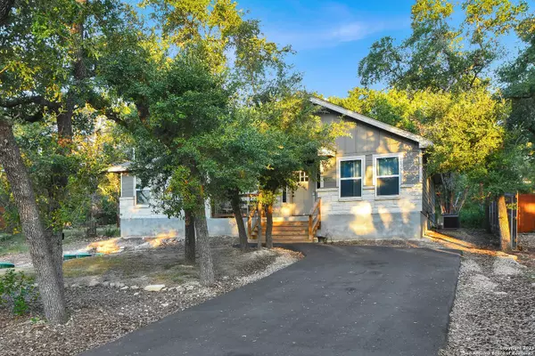 1532 Hillcrest, Canyon Lake, TX 78133