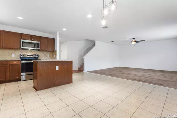 Converse, TX 78109,9418 Madison Crk