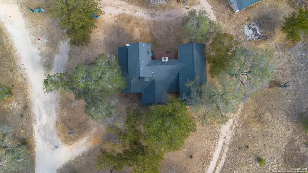 Somerset, TX 78069,102 road runner