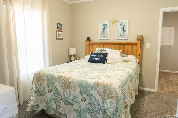 Junction, TX 76849,118 Flatrock Lane