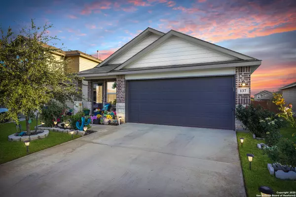 Floresville, TX 78114,137 HOGANS ALLEY