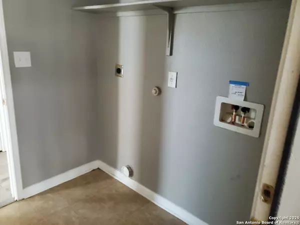 Converse, TX 78109,8411 Favero Cove