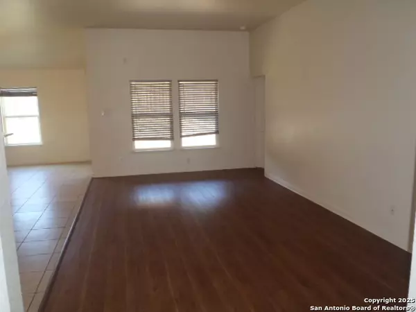 New Braunfels, TX 78132-4881,203 AZALEA WAY