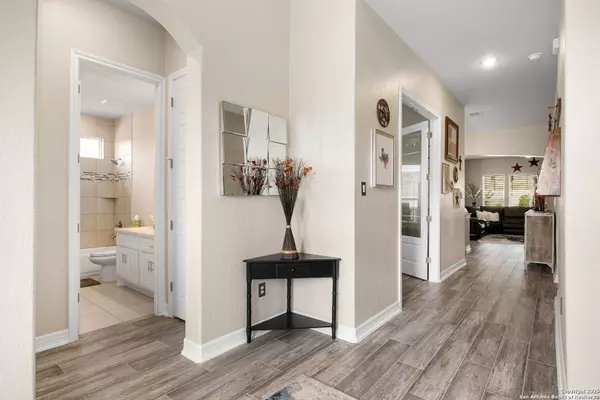 New Braunfels, TX 78130,705 Treetop Pass