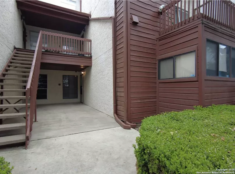 10527 Perrin Beitel UNIT A107, San Antonio, TX 78217