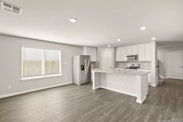 Seguin, TX 78155,425 Lina Way