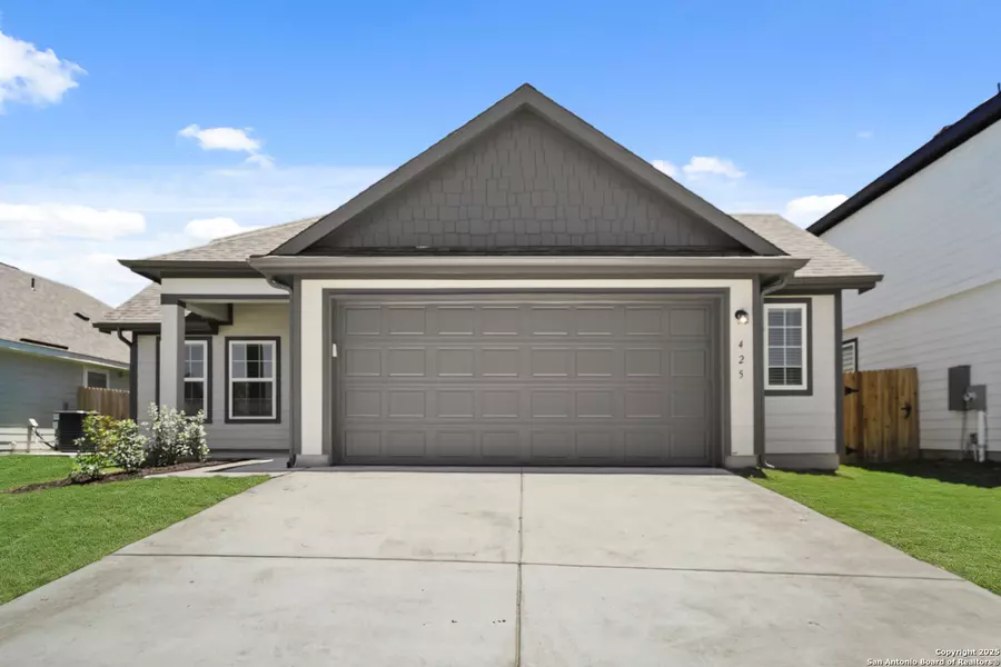 425 Lina Way, Seguin, TX 78155
