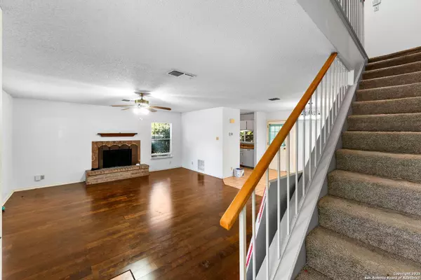 San Antonio, TX 78231,2202 Knights Wood