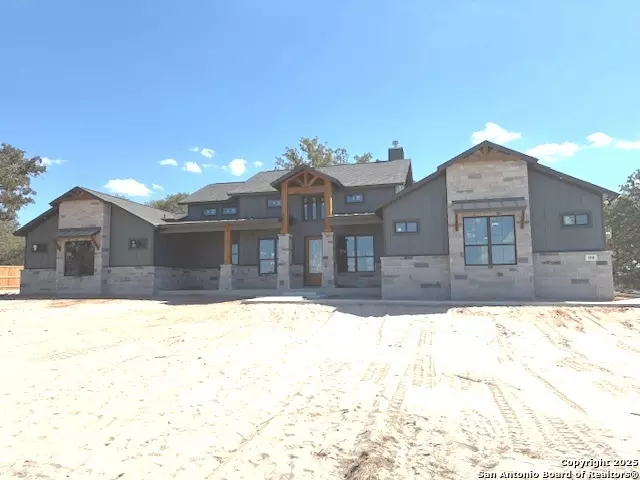108 Hondo Vista, La Vernia, TX 78121