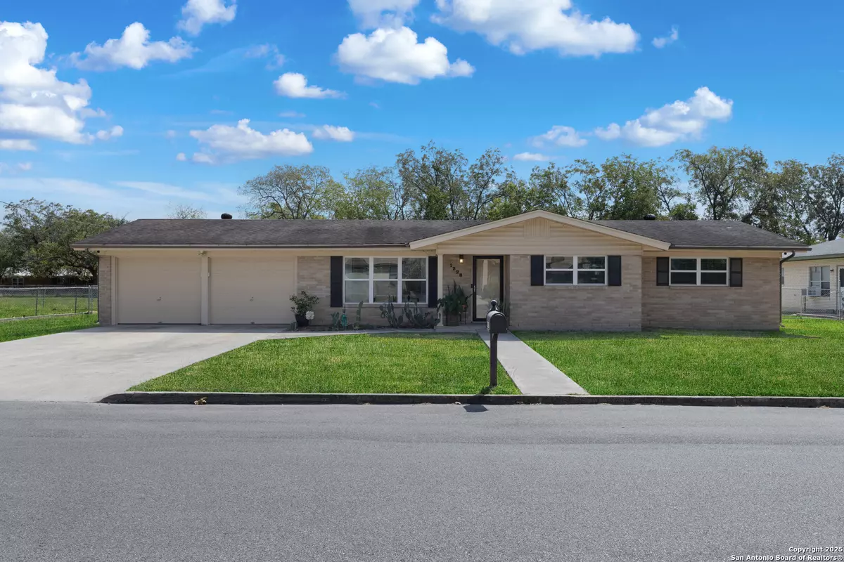 New Braunfels, TX 78130,1228 Rivercrest