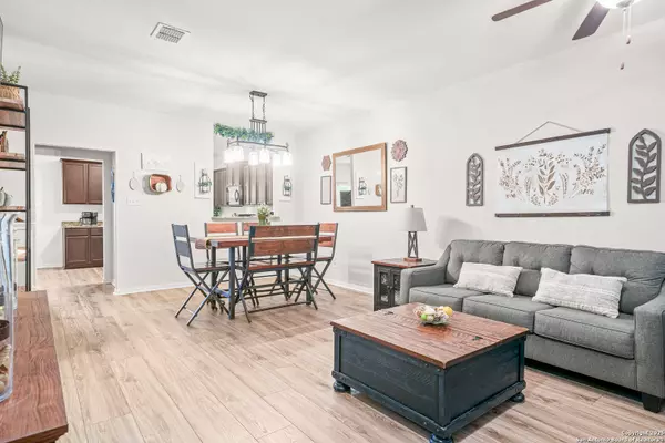 Von Ormy, TX 78073,15210 Snug Harbor