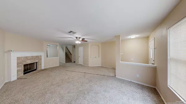 Selma, TX 78154,16422 Turf Club