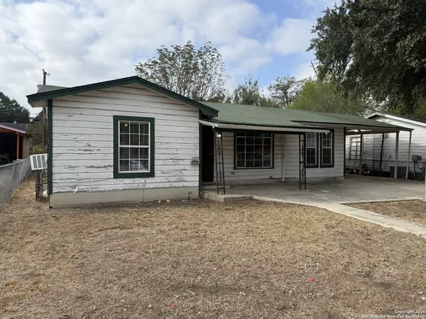 San Antonio, TX 78237,910 Menefee