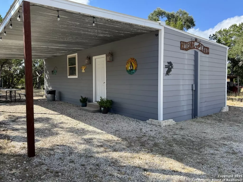 Lakehills, TX 78063,362 9th