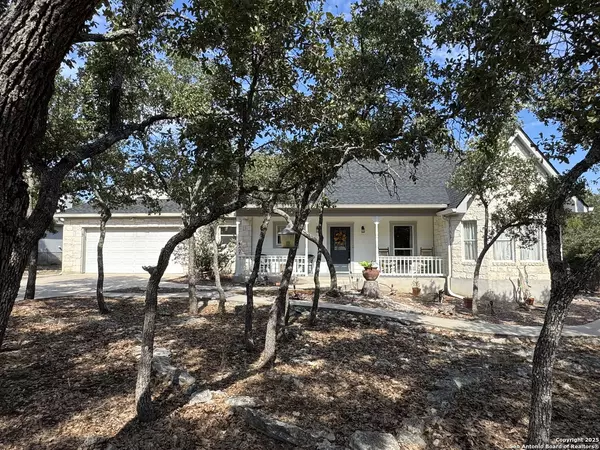 8 Ironwood Ln, Wimberley, TX 78676