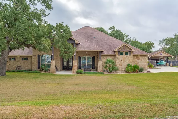 La Vernia, TX 78121,109 Bobcat Bend