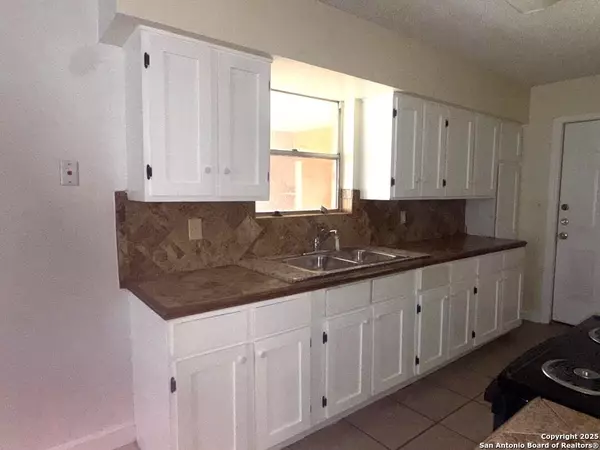 Pleasanton, TX 78064,414 Mansfield