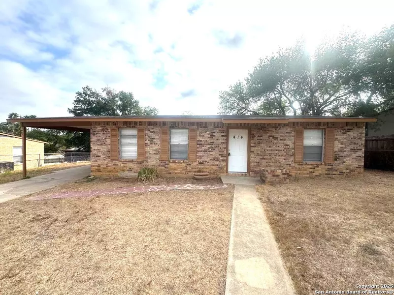 414 Mansfield, Pleasanton, TX 78064