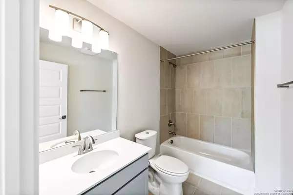 San Antonio, TX 78209,419 Ira Avenue UNIT 1101