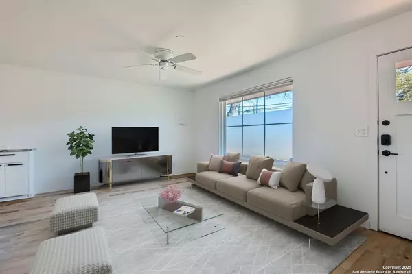 New Braunfels, TX 78130,1722 Lee