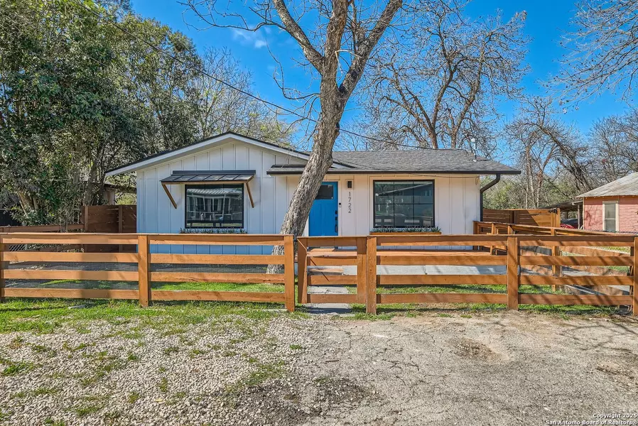 1722 Lee, New Braunfels, TX 78130