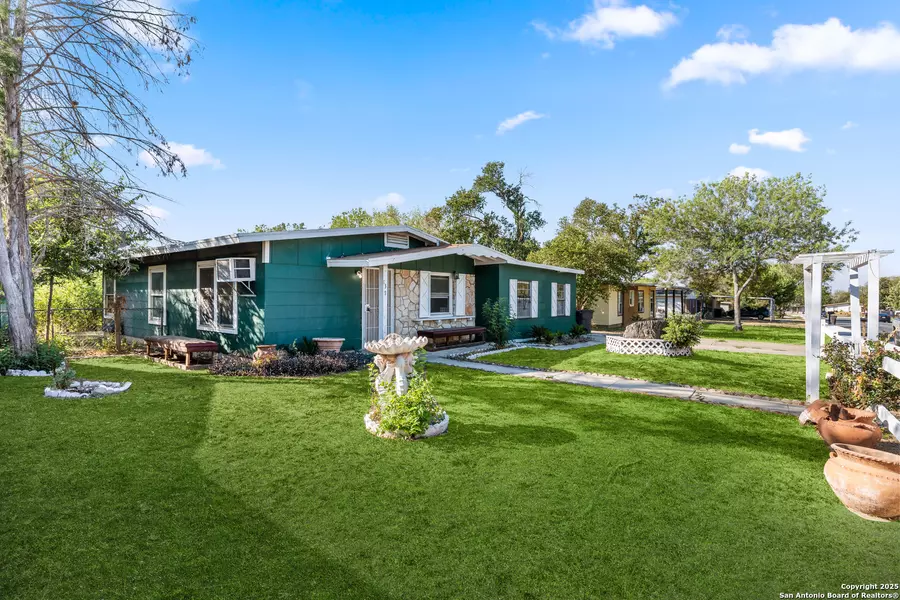 138 Galaxy, San Antonio, TX 78227