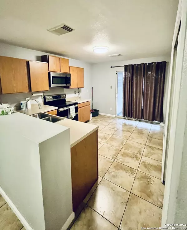 San Antonio, TX 78245,10302 Shady Meadows