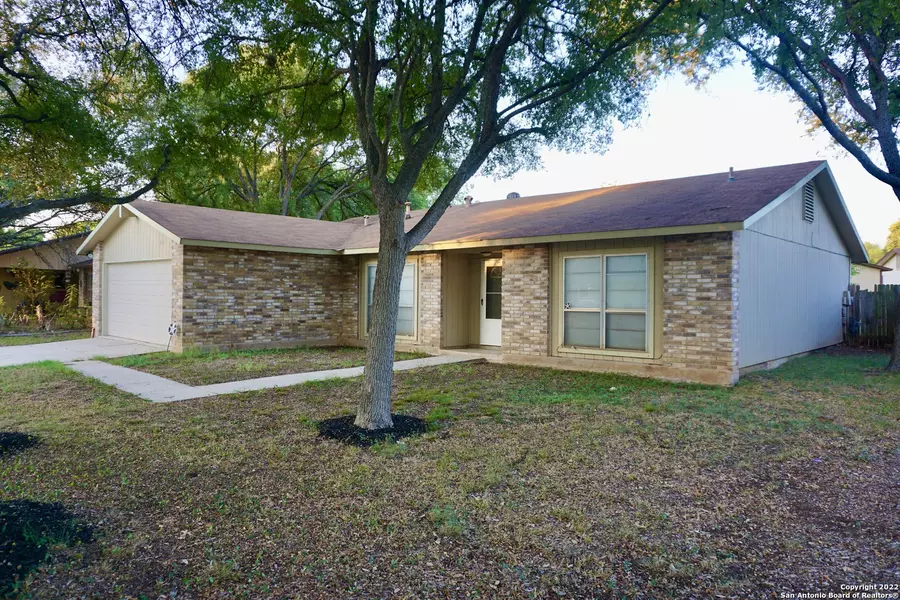 2434 FIELD WOOD, San Antonio, TX 78251-2412