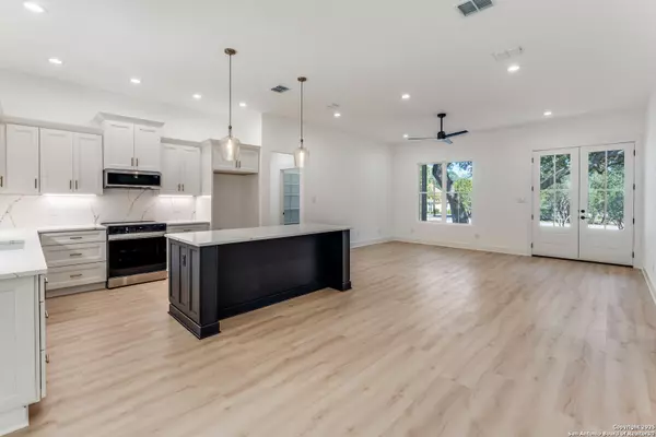 Boerne, TX 78006,104 River View