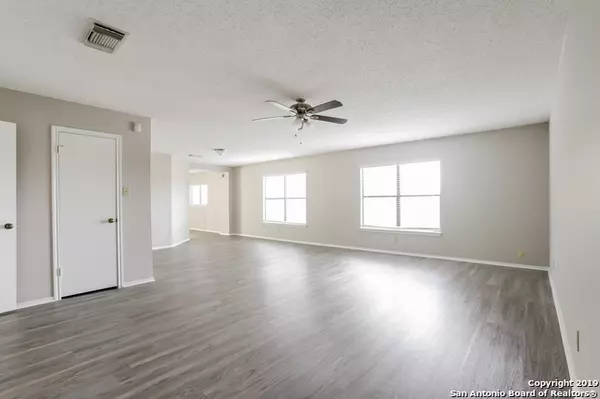 Converse, TX 78109-3367,6303 BEECH TRAIL DR