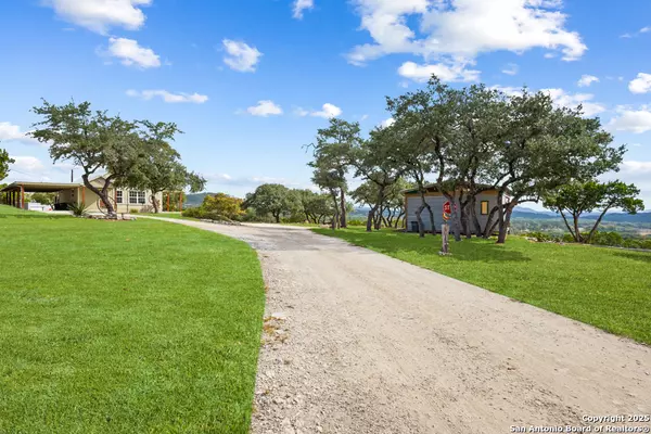 Pipe Creek, TX 78063,188 Stoney Hill