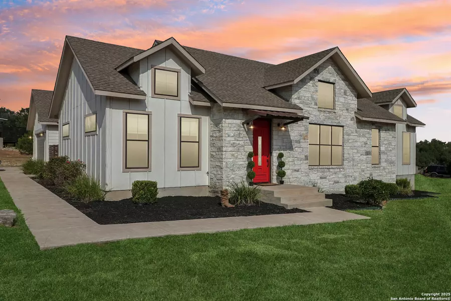 120 Golden Eagle, Canyon Lake, TX 78133