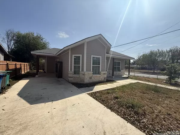 752 S San Manuel, San Antonio, TX 78237