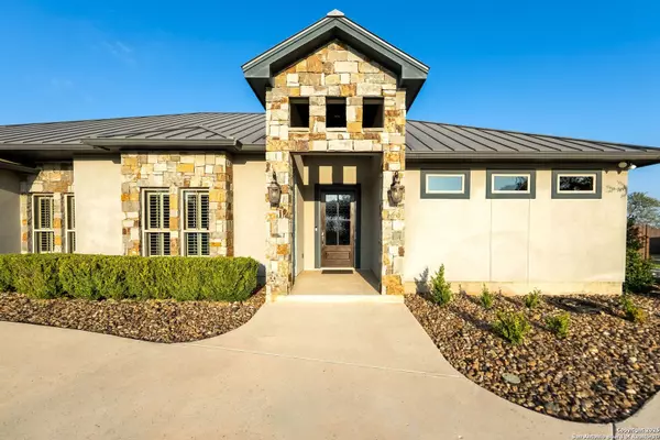 La Vernia, TX 78121,105 Alexandria